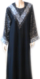 Abaya noire broderies argentees avec foulard assorti (fabrique aux Emirats / Dubai)