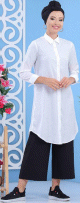 Chemise femme longue blanche avec legers motifs satines