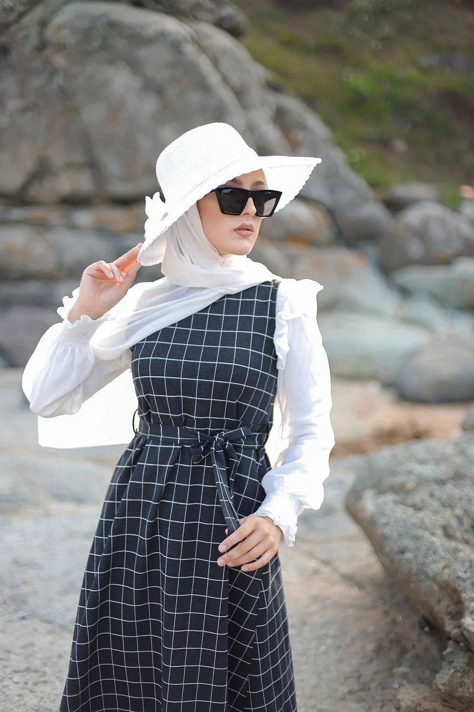 Robe longue de ville boutonnée avec ceinture pour femme - Couleur kaki  (Vêtement femme fabriqué en Turquie) - Prêt à porter et accessoires