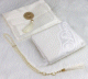 Sacoche cadeau femme musulmane : Pochette en tissu + Chapelet 99 perles (Sabha) + tapis de priere adulte - Couleur blanc casse