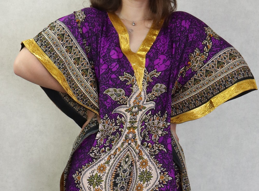 Robe orientale extra large pas cher avec pompons multicolores et