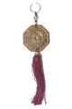 Porte-cles / pendentifs en bois de forme heptagone sculpte d'arabesques et decore de pompon en sabra de couleur violette / Prune